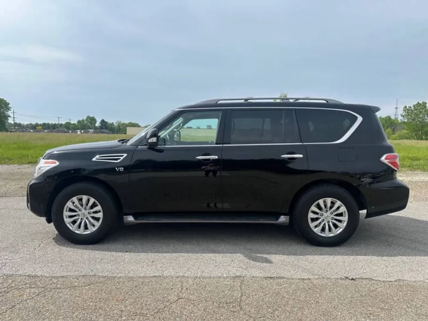2018 Nissan Armada SV photo 1