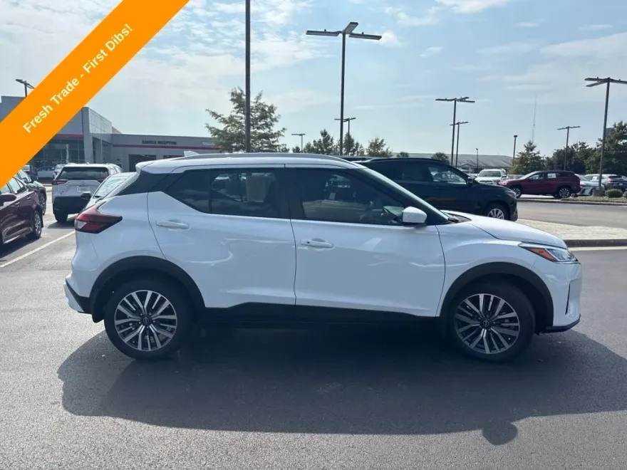 2024 Nissan Kicks SV photo 1