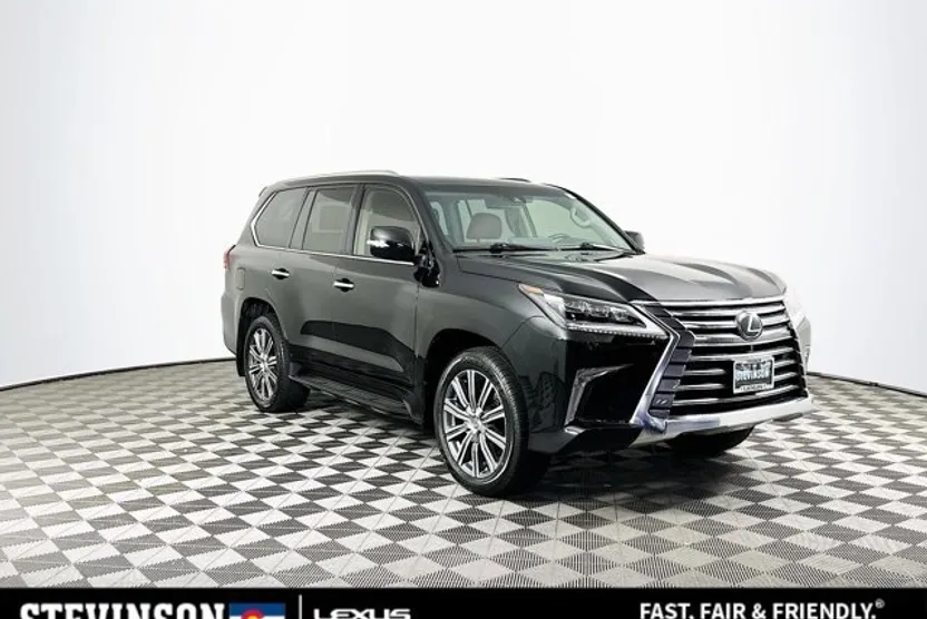 2016 Lexus LX 570 photo 1