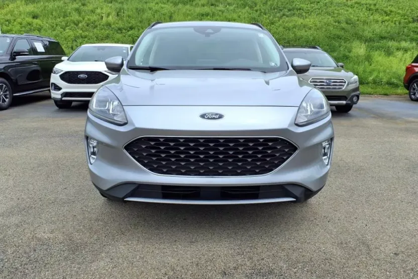 2021 Ford Escape SEL photo 1