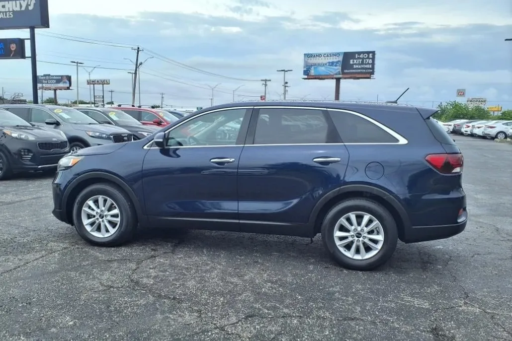 2020 Kia Sorento LX V6 photo 1
