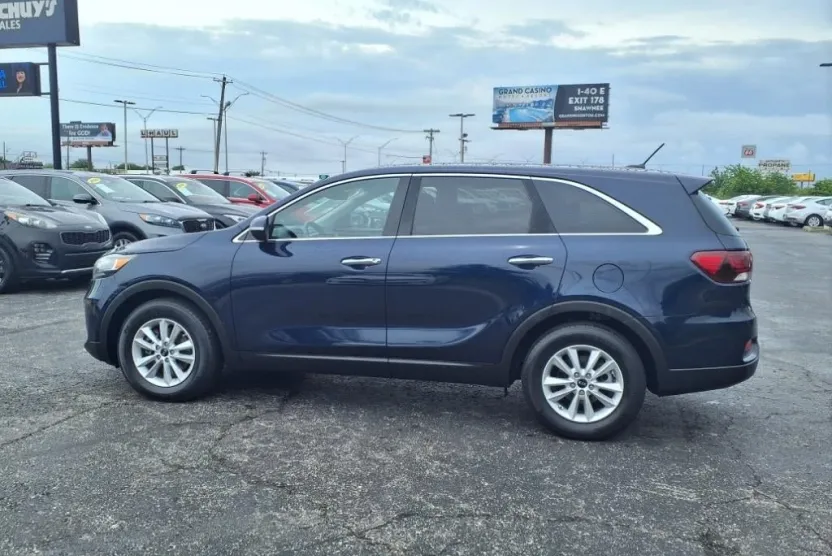 2020 Kia Sorento LX V6 photo 1