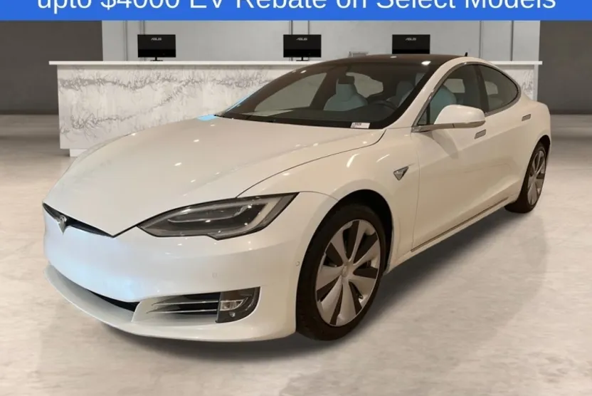 2020 Tesla Model S Long Range Plus photo 1