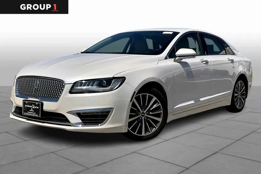 2019 Lincoln MKZ Standard photo 1