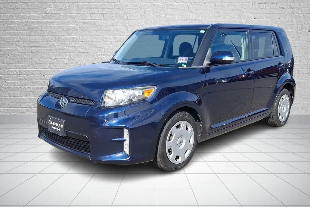 2013 Scion xB photo 1