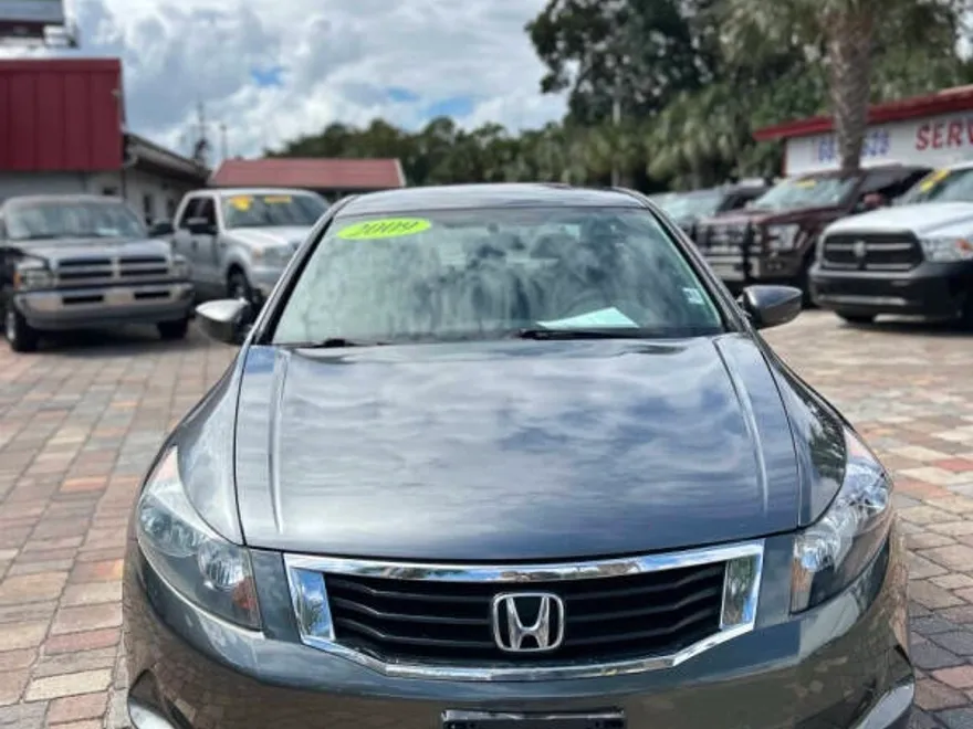 2009 Honda Accord LX-P photo 1