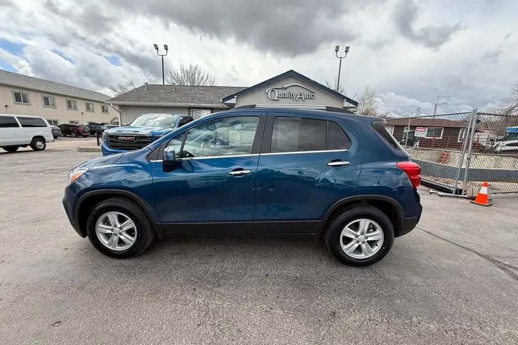 2020 Chevrolet Trax LT photo 1