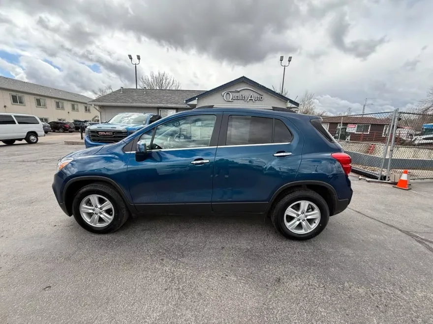2020 Chevrolet Trax LT photo 1