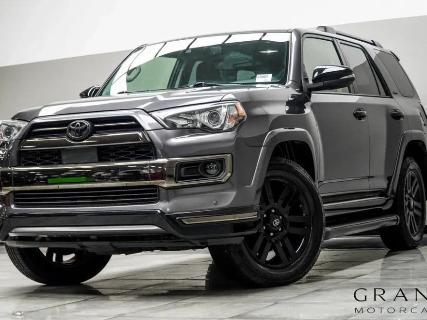 2020 Toyota 4Runner SR5 4WD photo 1