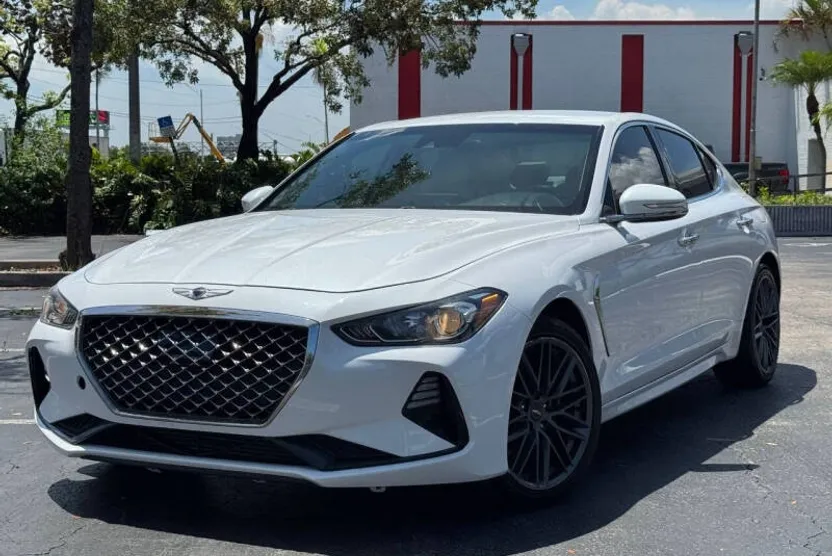 2019 Genesis G70 2.0T Advanced photo 1