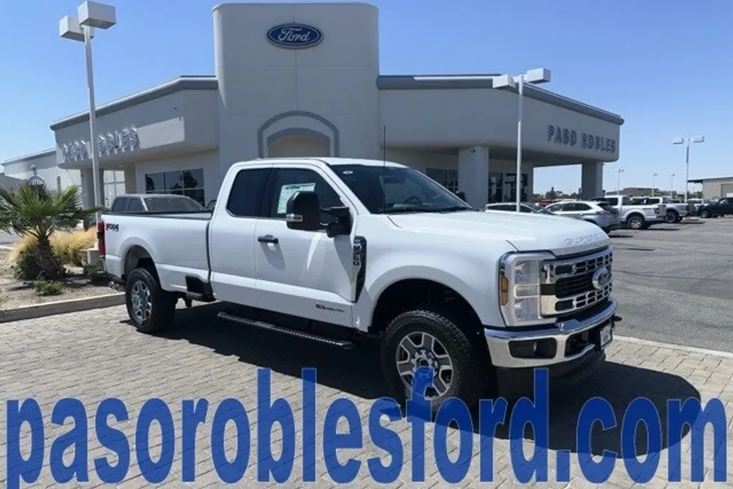2025 Ford F-350 photo 1