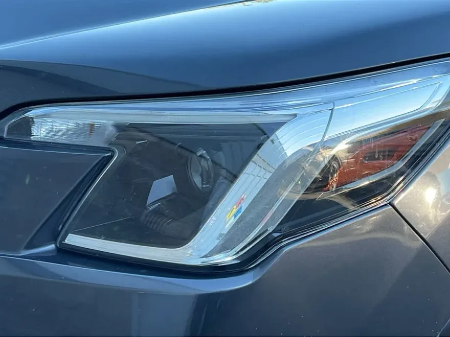 2022 Subaru Forester Premium photo 1