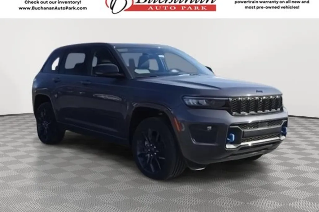 2023 Jeep Cherokee 80th Anniversary Edition photo 1