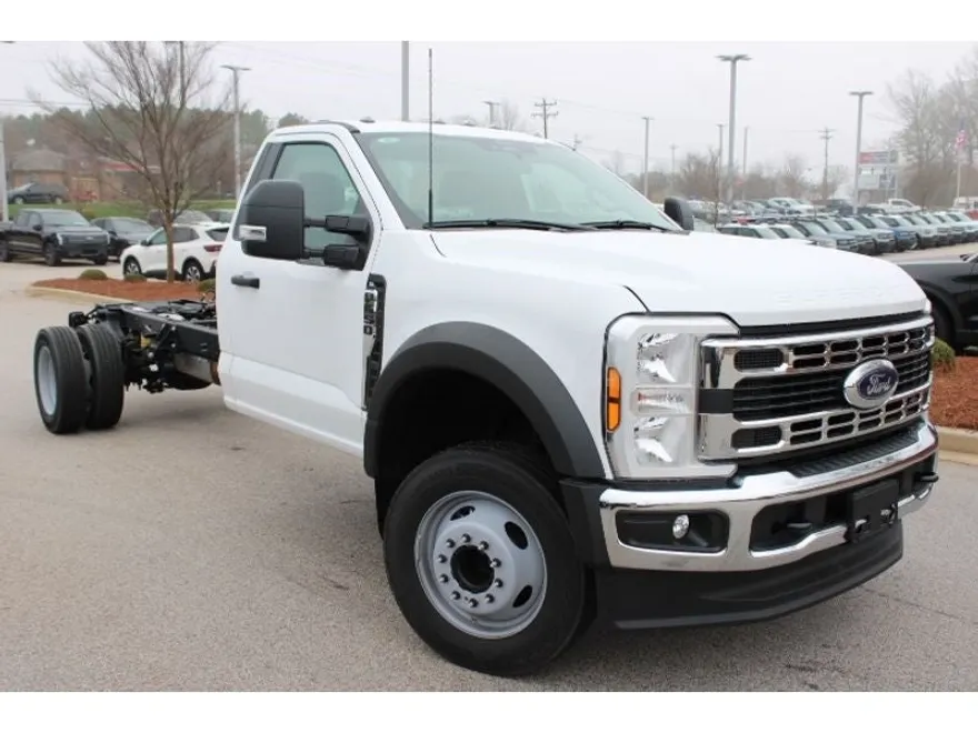 2024 Ford F-550 XL photo 1