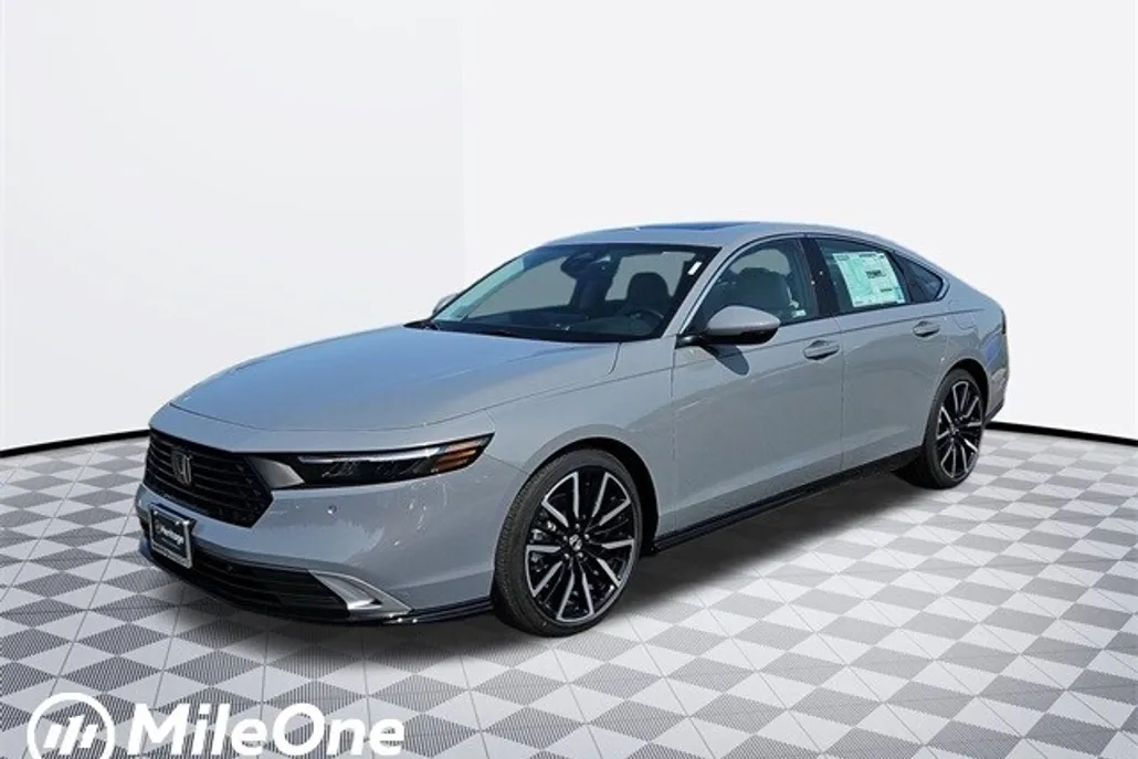 2025 Honda Accord Hybrid Touring photo 1