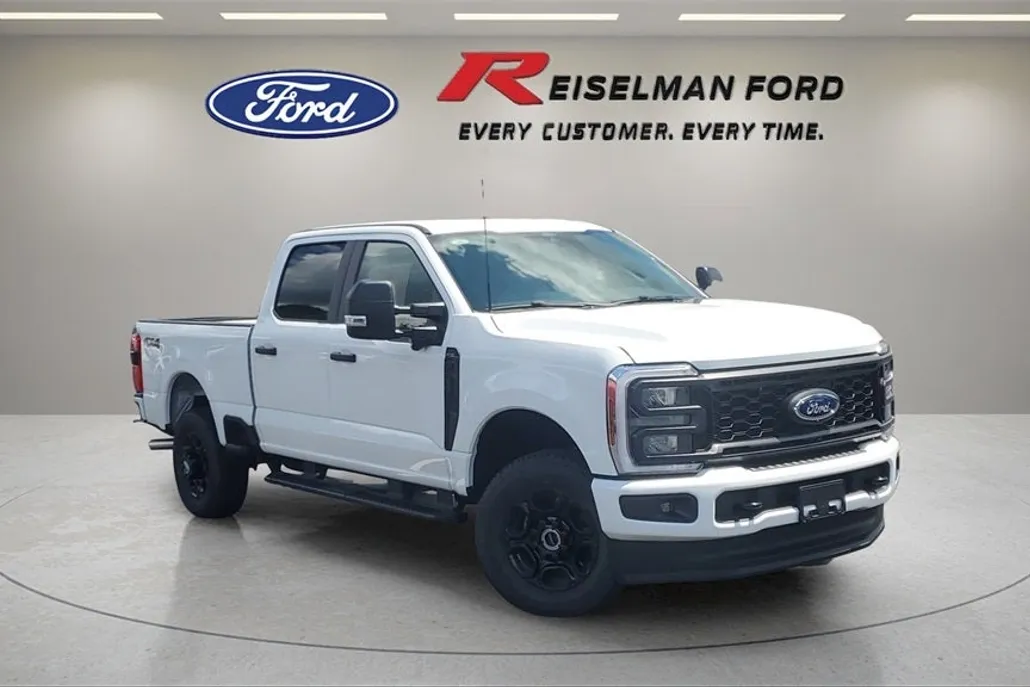 2025 Ford F-250 photo 1
