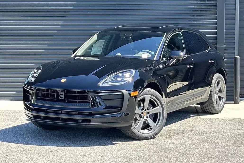 2025 Porsche Macan Base photo 1