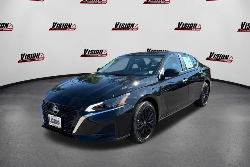 2025 Nissan Altima 2.5 SV photo 1