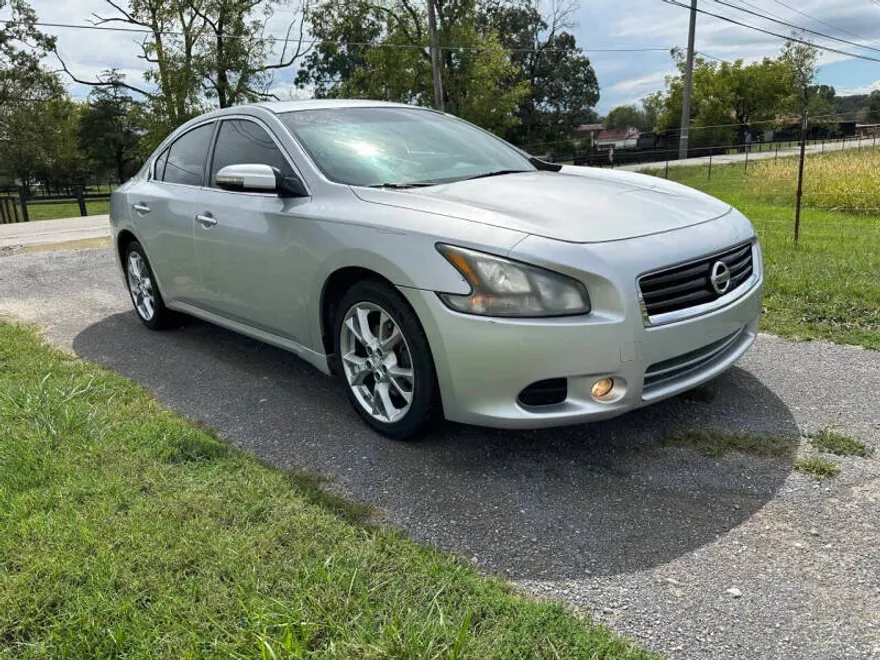 2012 Nissan Maxima S photo 1
