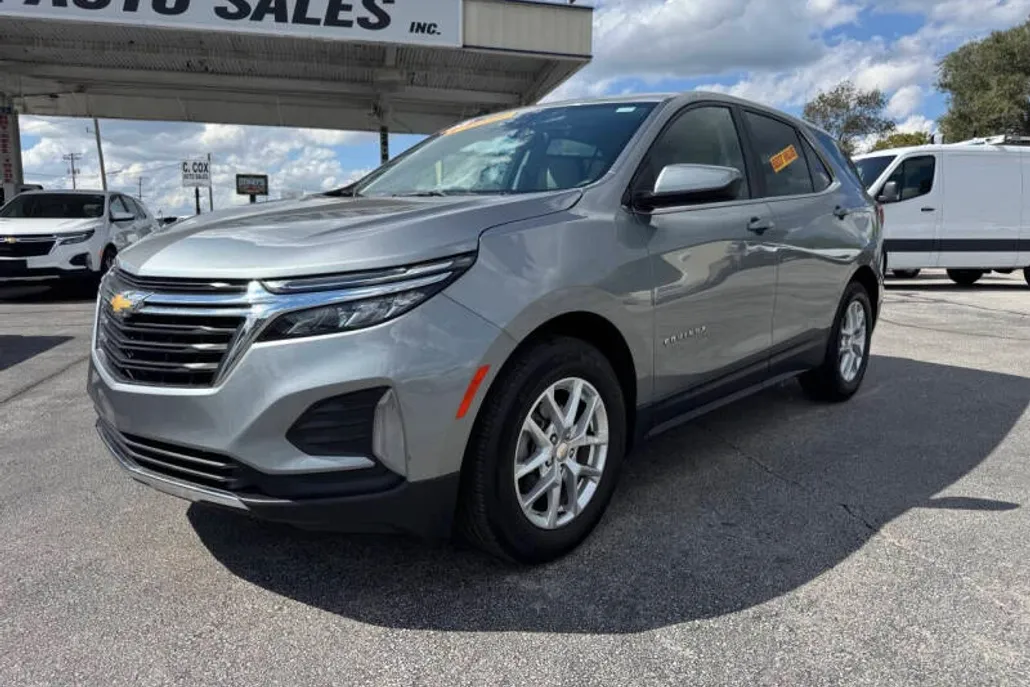 2023 Chevrolet Equinox photo 1