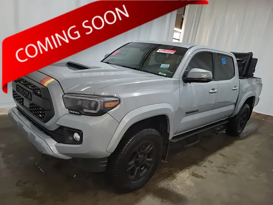 2019 Toyota Tacoma TRD Sport photo 1