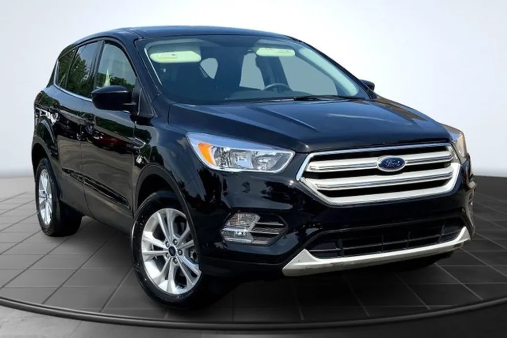 2019 Ford Escape SE photo 1