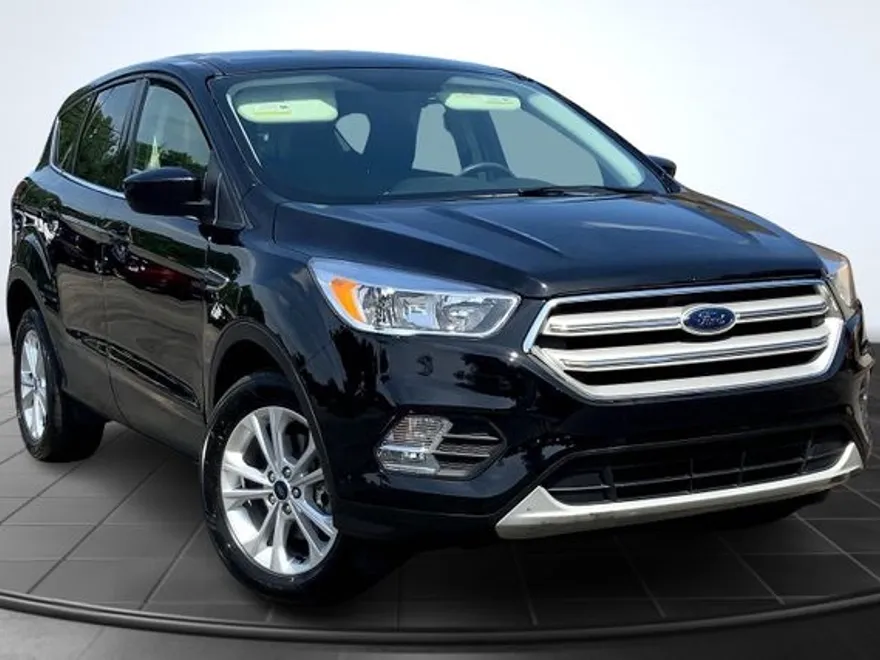2019 Ford Escape SE photo 1
