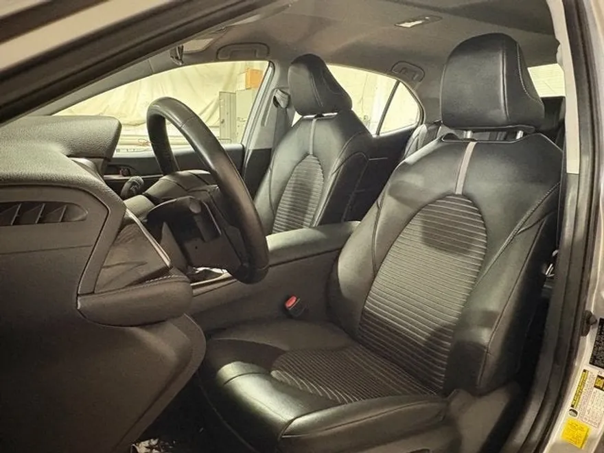 2024 Toyota Camry SE photo 1