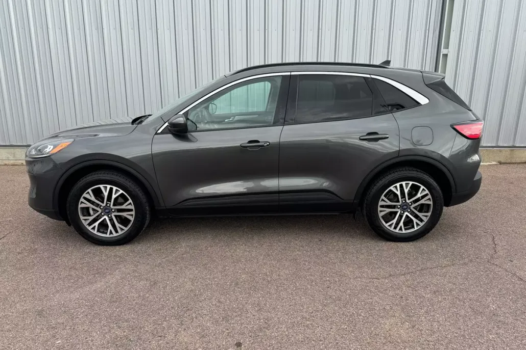2020 Ford Escape SEL photo 1