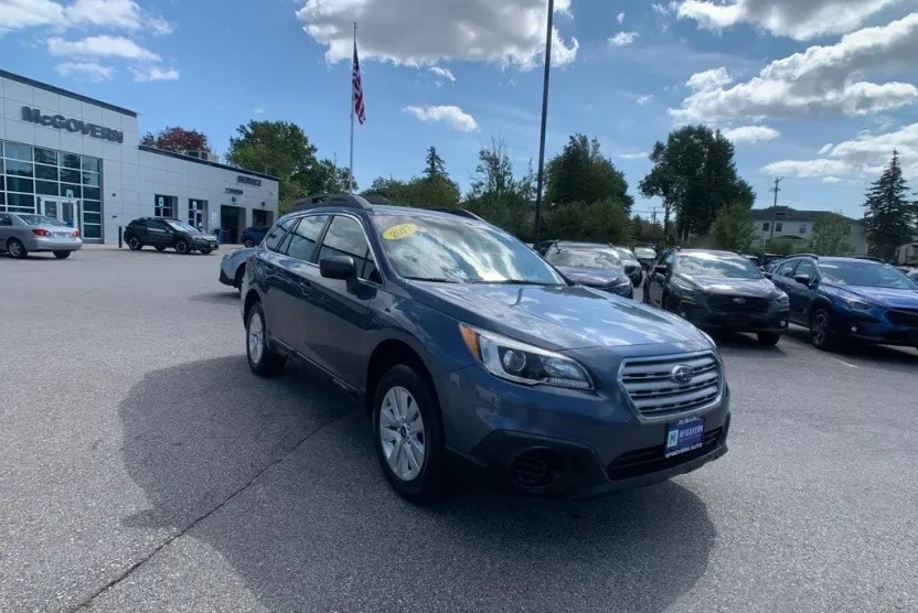 2017 Subaru Outback Base photo 1