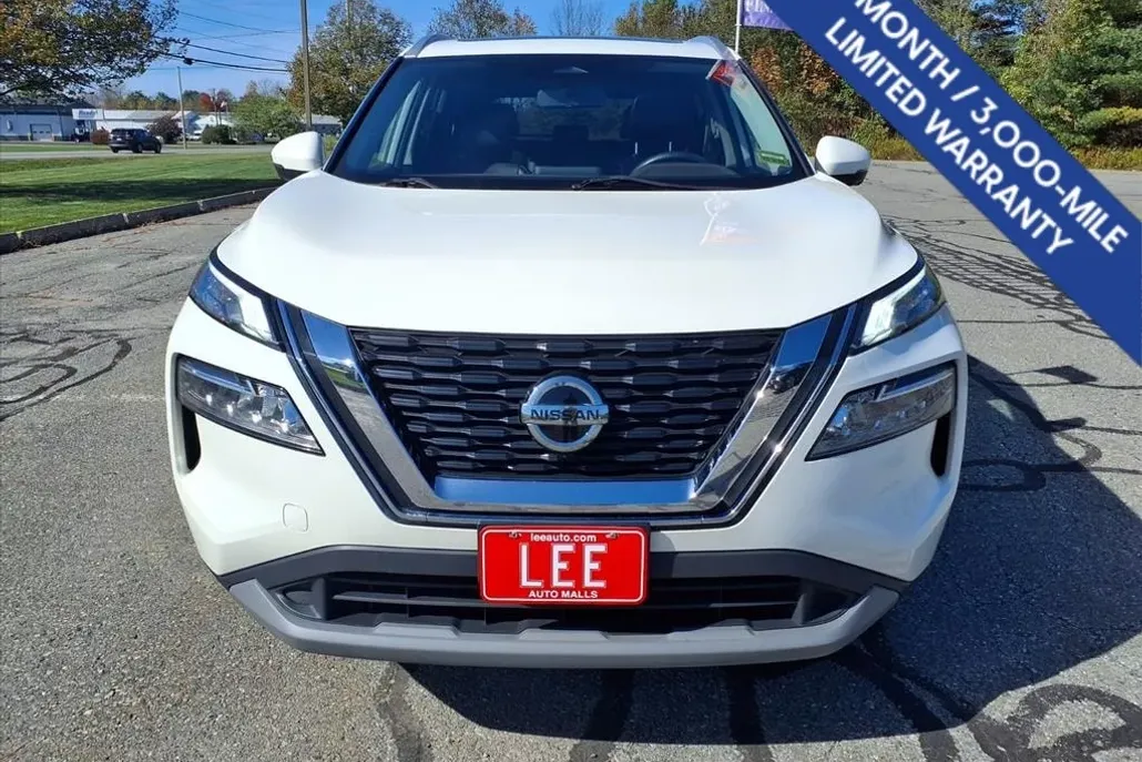 2021 Nissan Rogue SV photo 1