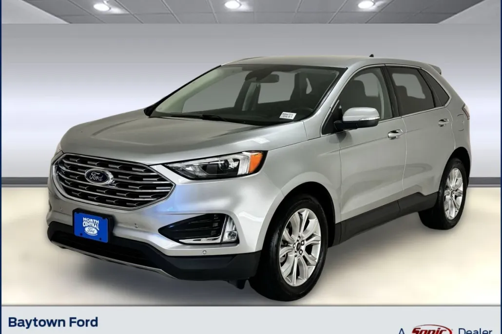 2024 Ford Edge Titanium photo 1