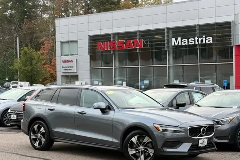 2020 Volvo V60 Cross Country T5 photo 1