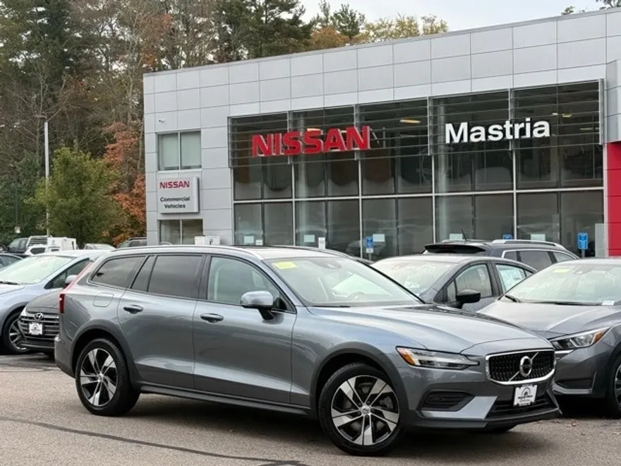 2020 Volvo V60 Cross Country T5 photo 1