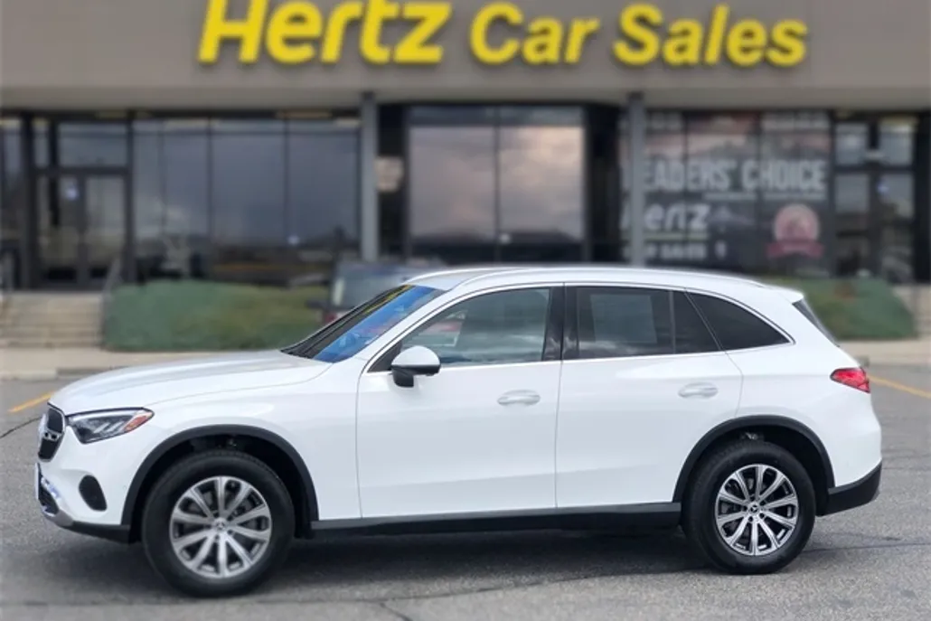 2024 Mercedes Benz GLC 300 4MATIC photo 1