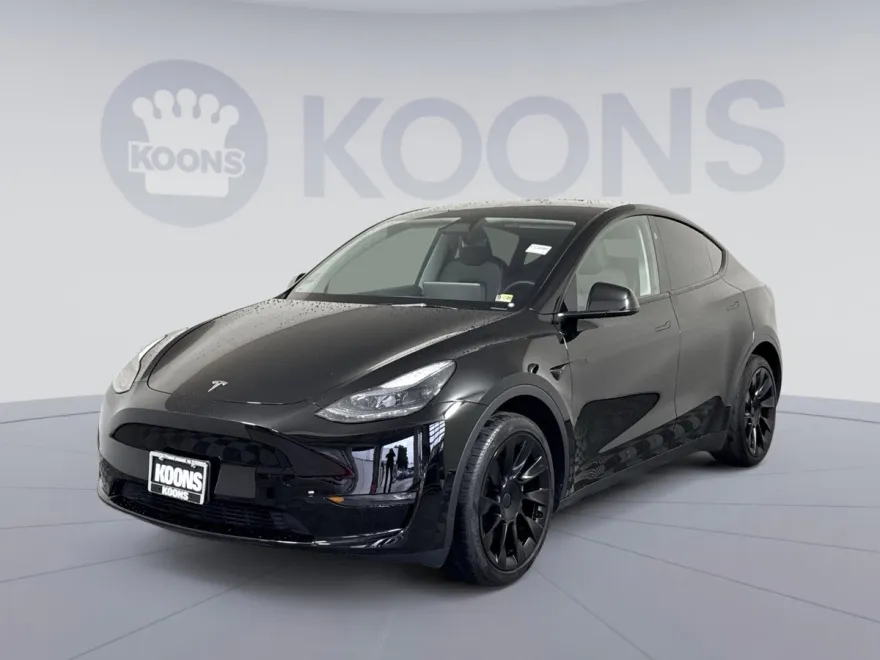 2024 Tesla Model Y Long Range photo 1