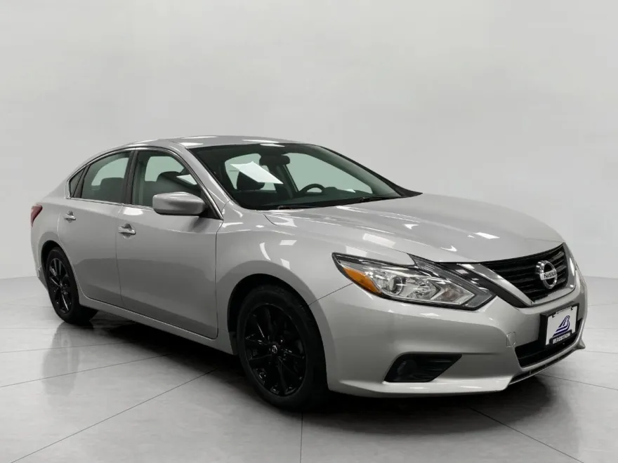 2018 Nissan Altima 2.5 SV photo 1