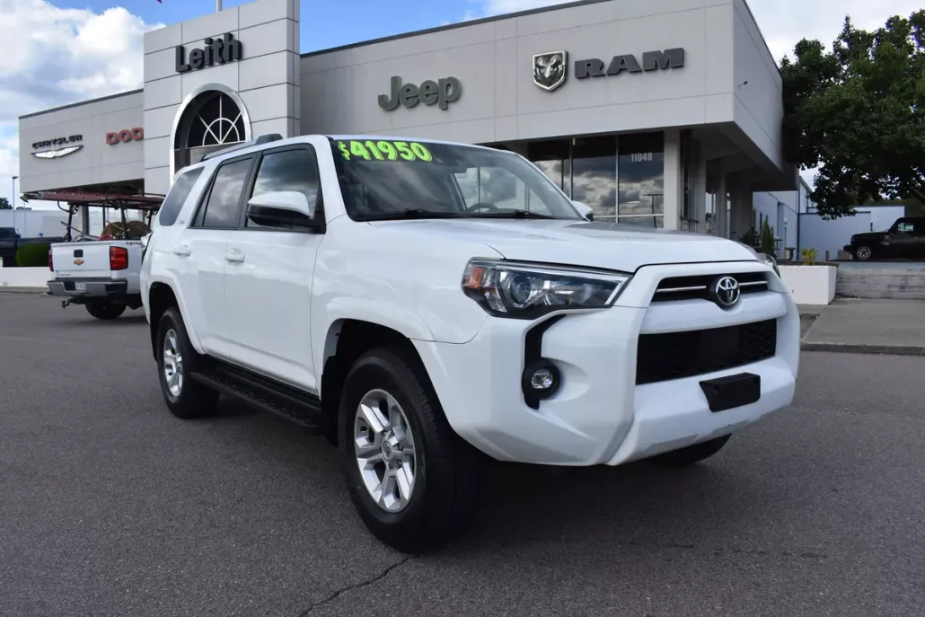 2024 Toyota 4Runner SR5 photo 1