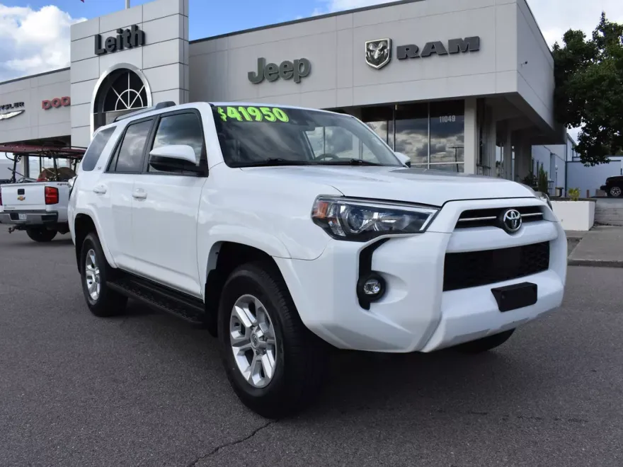 2024 Toyota 4Runner SR5 photo 1