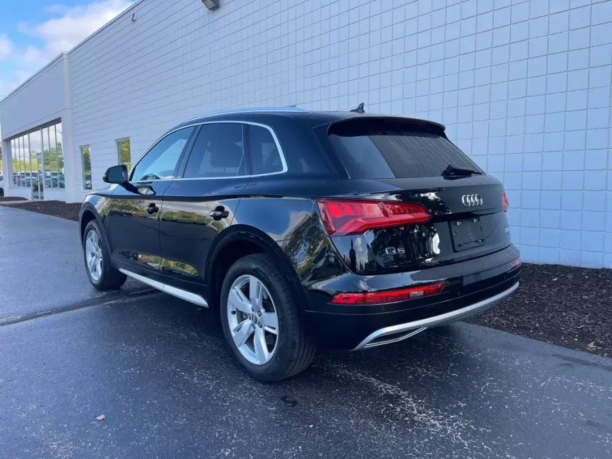 2018 Audi Q5 2.0T Premium photo 1