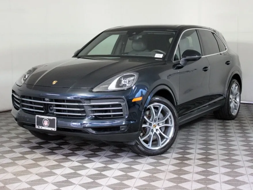 2019 Porsche Cayenne S photo 1