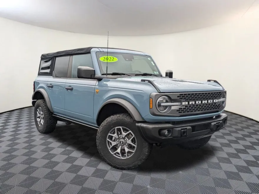 2022 Ford Bronco Badlands photo 1