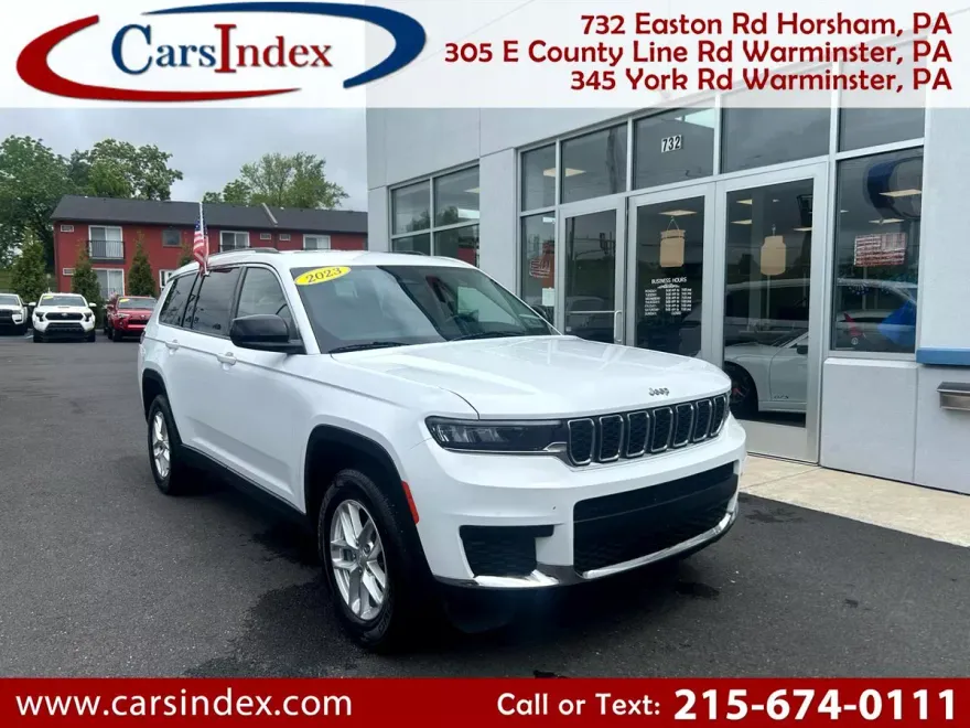 2023 Jeep Grand Cherokee Laredo photo 1