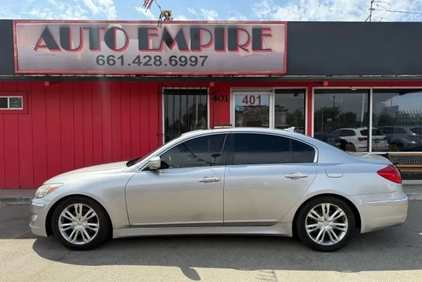 2012 Hyundai Genesis 3.8 photo 1