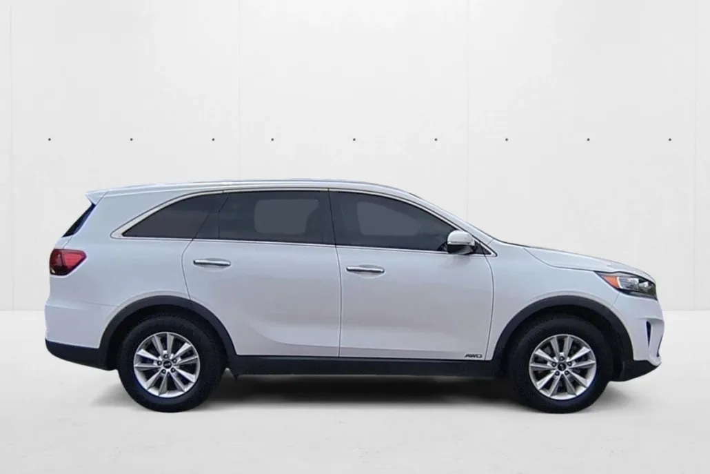 2019 Kia Sorento LX V6 photo 1