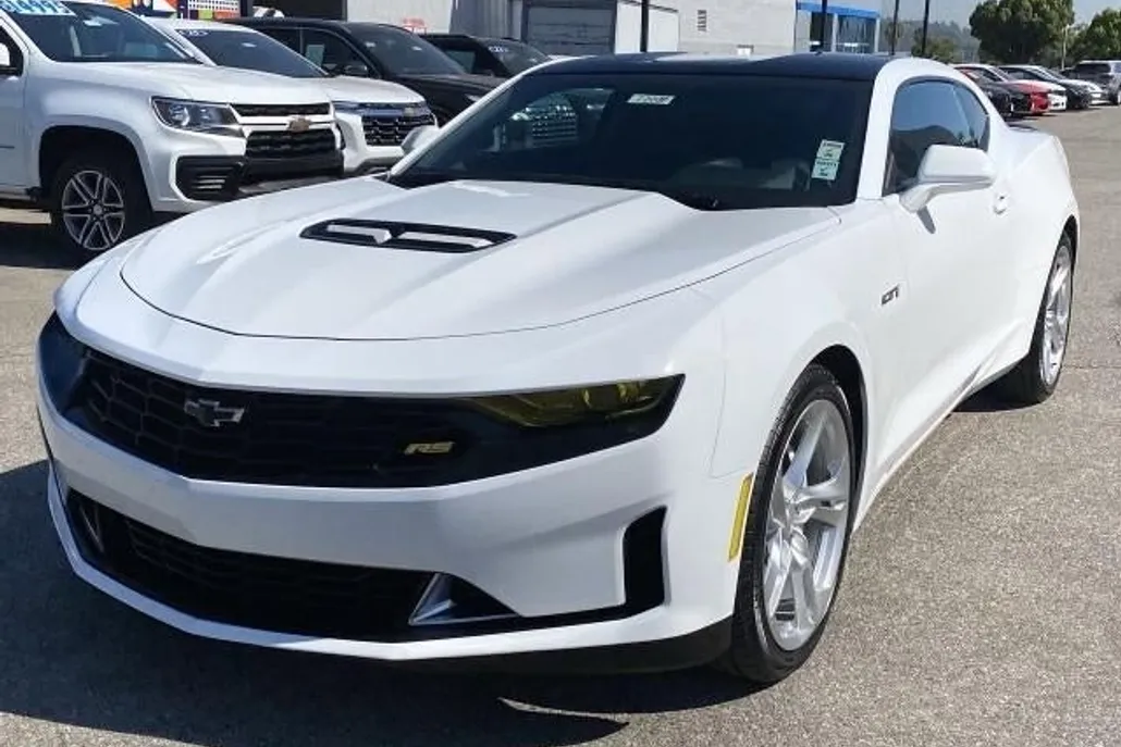 2022 Chevrolet Camaro LT1 photo 1
