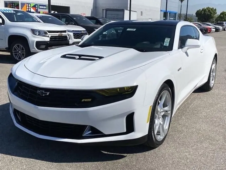2022 Chevrolet Camaro LT1 photo 1