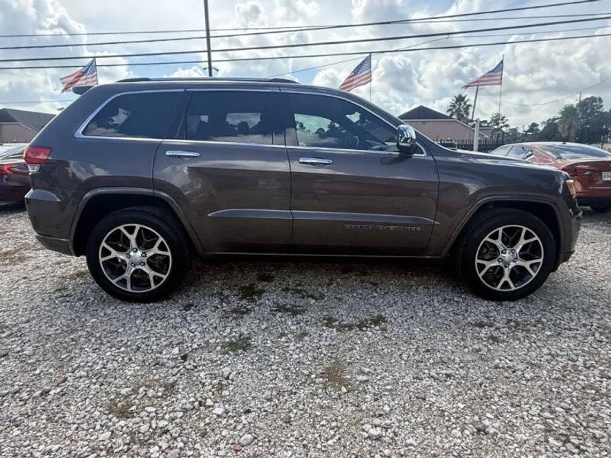 2019 Jeep Grand Cherokee Overland photo 1
