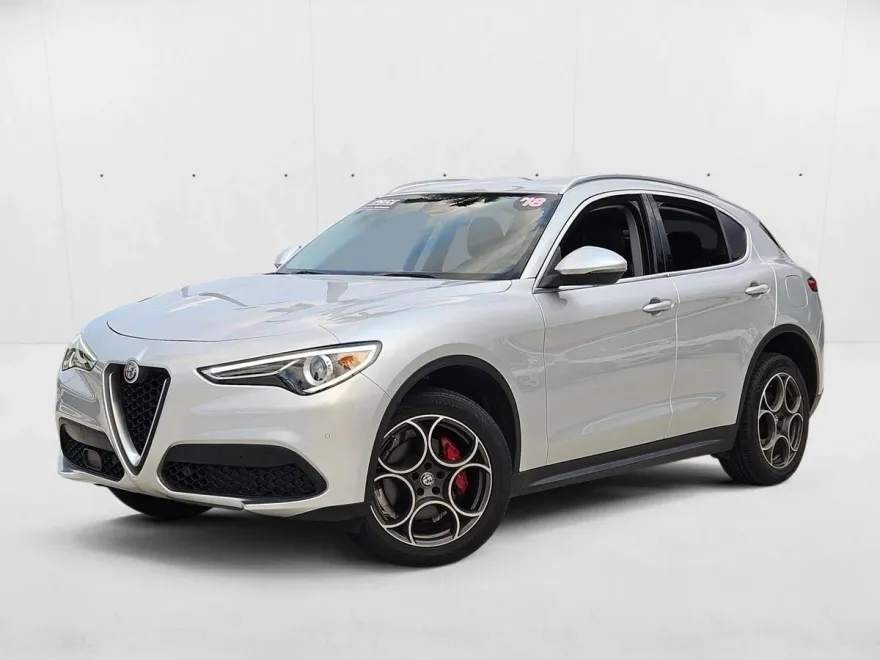 2018 Alfa Romeo Stelvio Ti photo 1