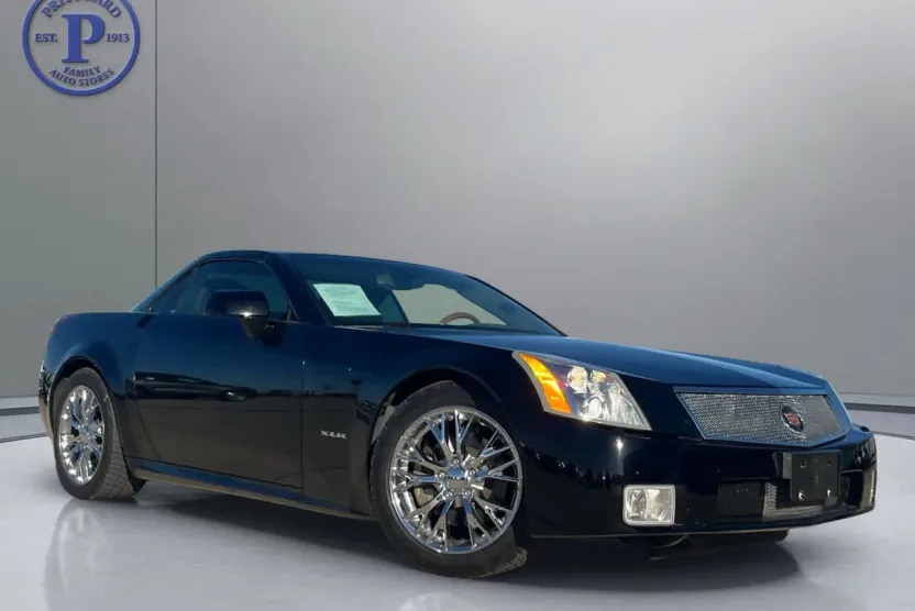 2004 Cadillac XLR photo 1